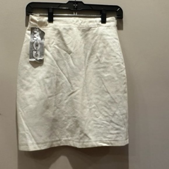 Mod Ecran Creamy lined skirt from Paris.  Size 38 (US 8) - Picture 1 of 4